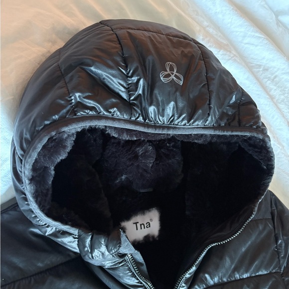 TNA Black Puffer Jacket - Picture 3 of 7